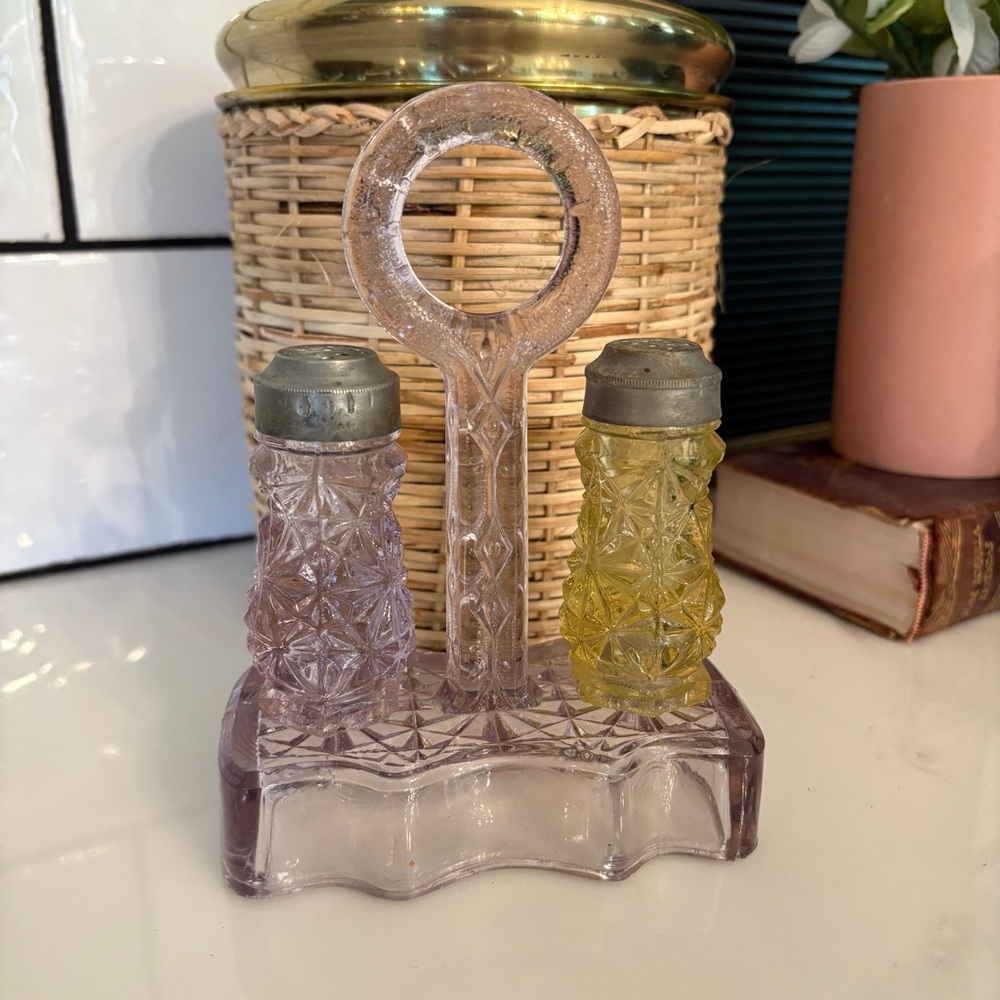Antique EAPG Pressed Diamond Glass Yellow Uranium Purple Salt Pepper Set w Caddy